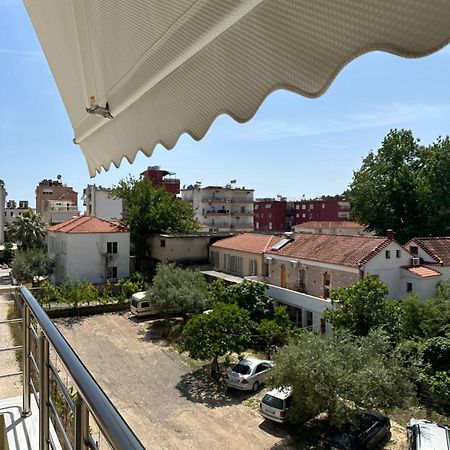 Apartments Piazza Himare Buitenkant foto